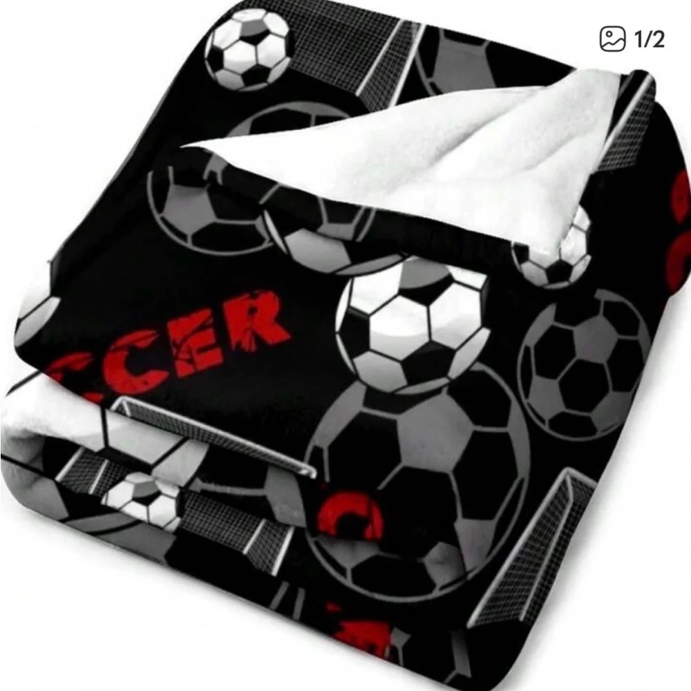 KICK IT LIKE BECKHAM SOCCER FLEECE BLANKET/THROW 3D GRAPHIC NIP BLACK & WHITE